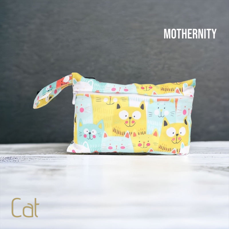 Waterproof Wet Bag XS 15x22.5cm | Reusable Travel Pouch | Diaper / Mask / Pad Holder with Strap