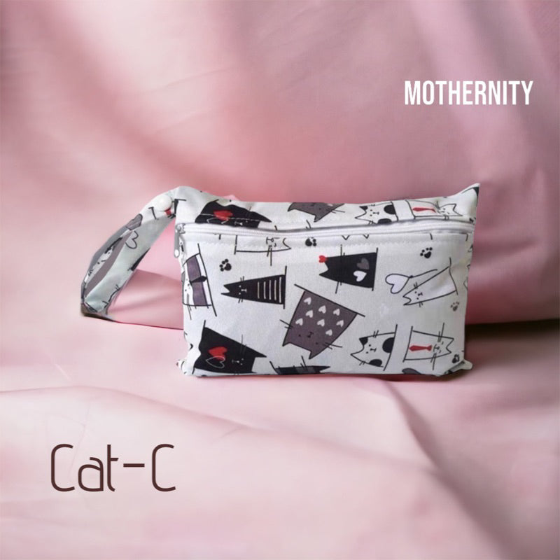 Waterproof Wet Bag XS 15x22.5cm | Reusable Travel Pouch | Diaper / Mask / Pad Holder with Strap
