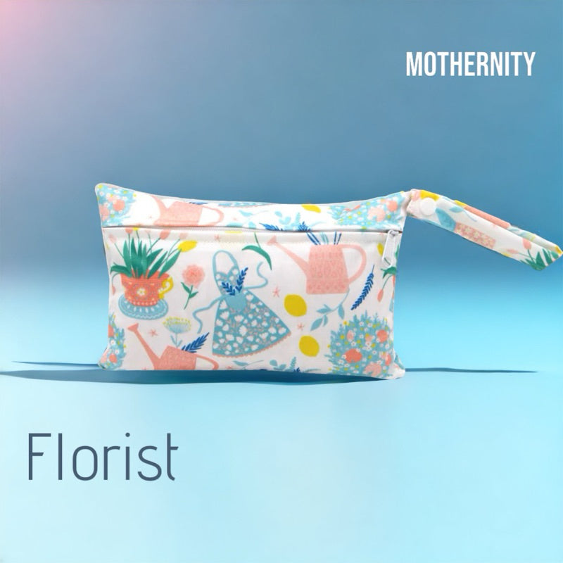 Waterproof Wet Bag XS 15x22.5cm | Reusable Travel Pouch | Diaper / Mask / Pad Holder with Strap